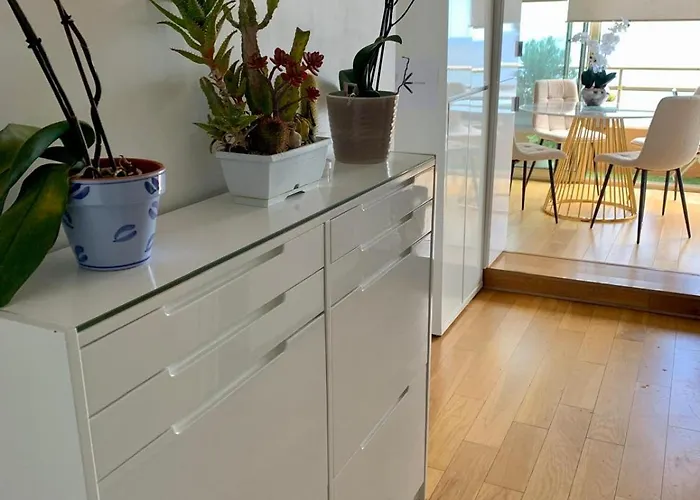 Panoramic Monaco View, Bnbrickeys *